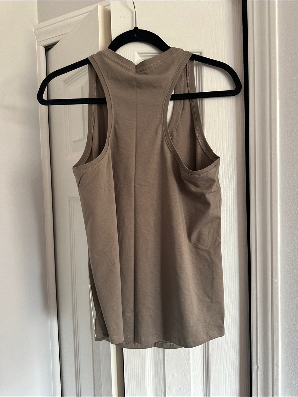 Lululemon love tank size 8 - Picture 4 of 5
